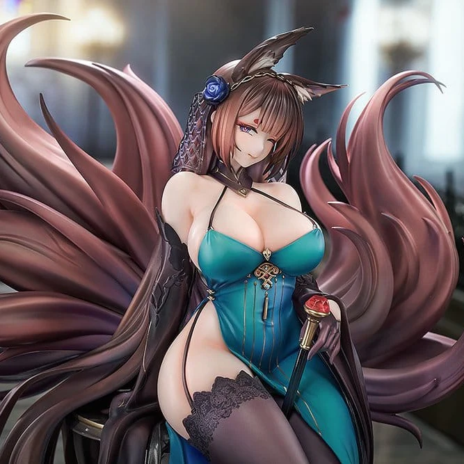 Azur Lane statuette PVC 1/7 Amagi Throne of Fallen Petals Ver - Image 3