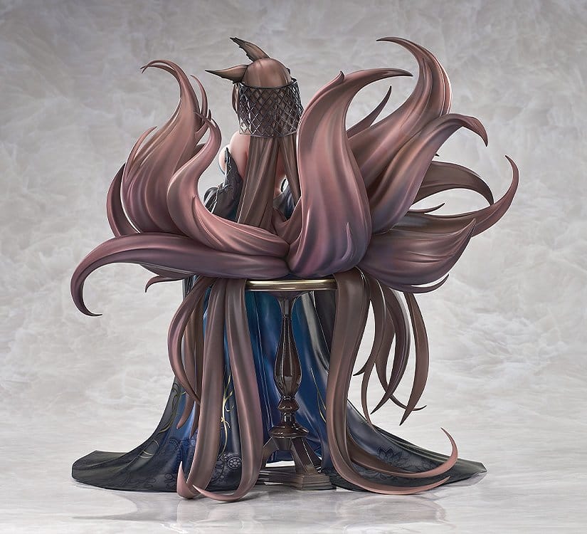 Azur Lane statuette PVC 1/7 Amagi Throne of Fallen Petals Ver - Image 7